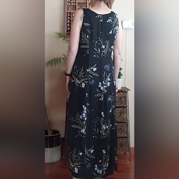 Studio I Black Sleeveless Floral Dress Ladies Size 12 - Picture 3 of 8